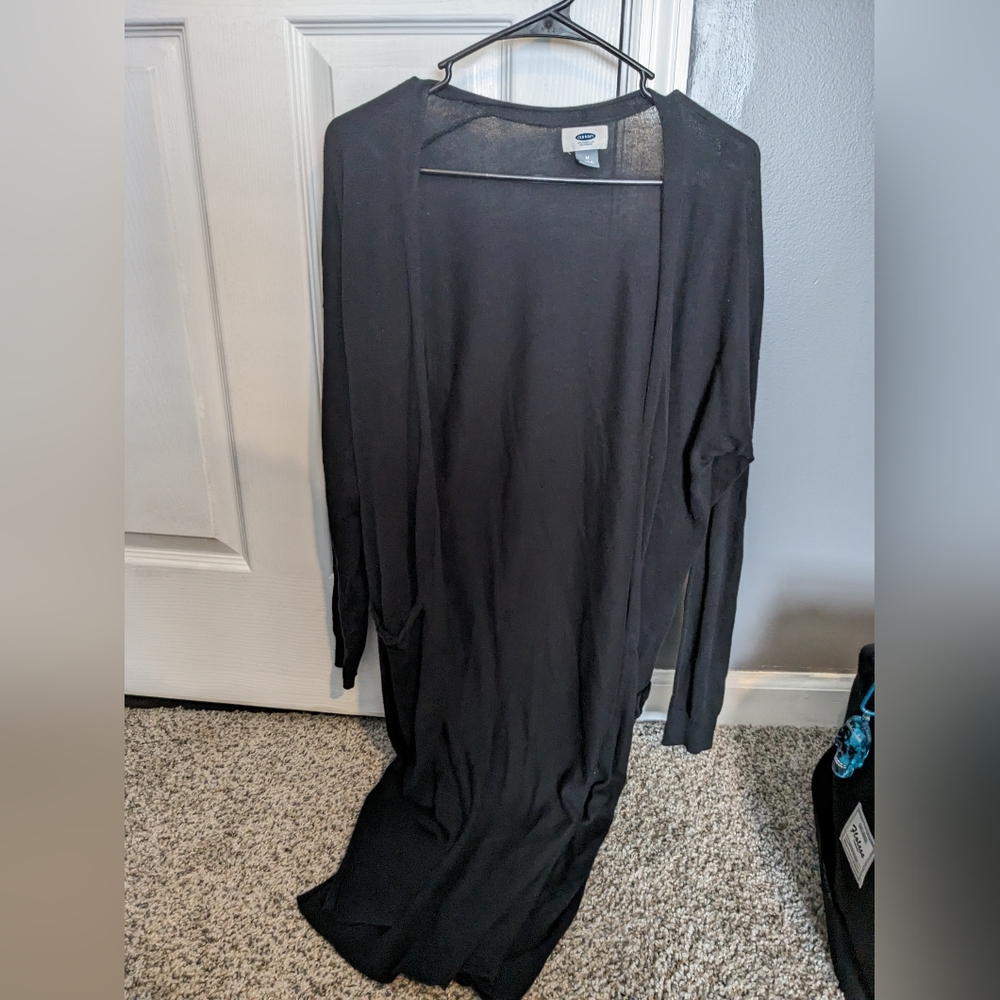 Old Navy Cardigan 🖤